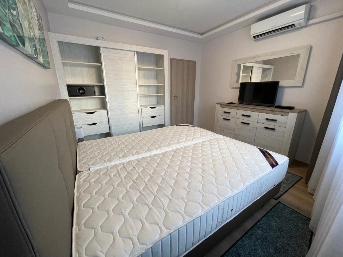 Lara Lux Apartment Hajduszoboszlo Ngoại thất bức ảnh