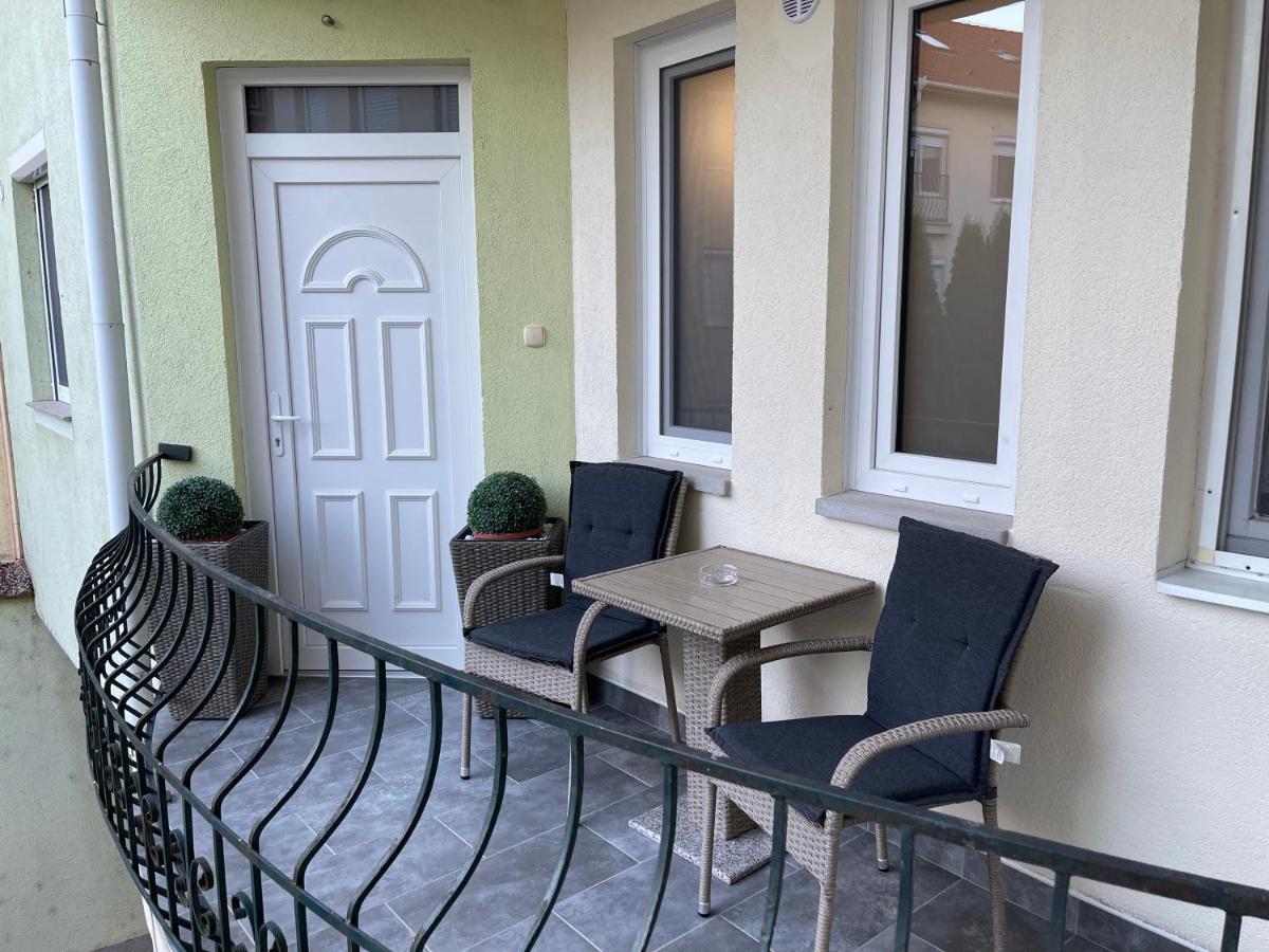 Lara Lux Apartment Hajduszoboszlo Ngoại thất bức ảnh