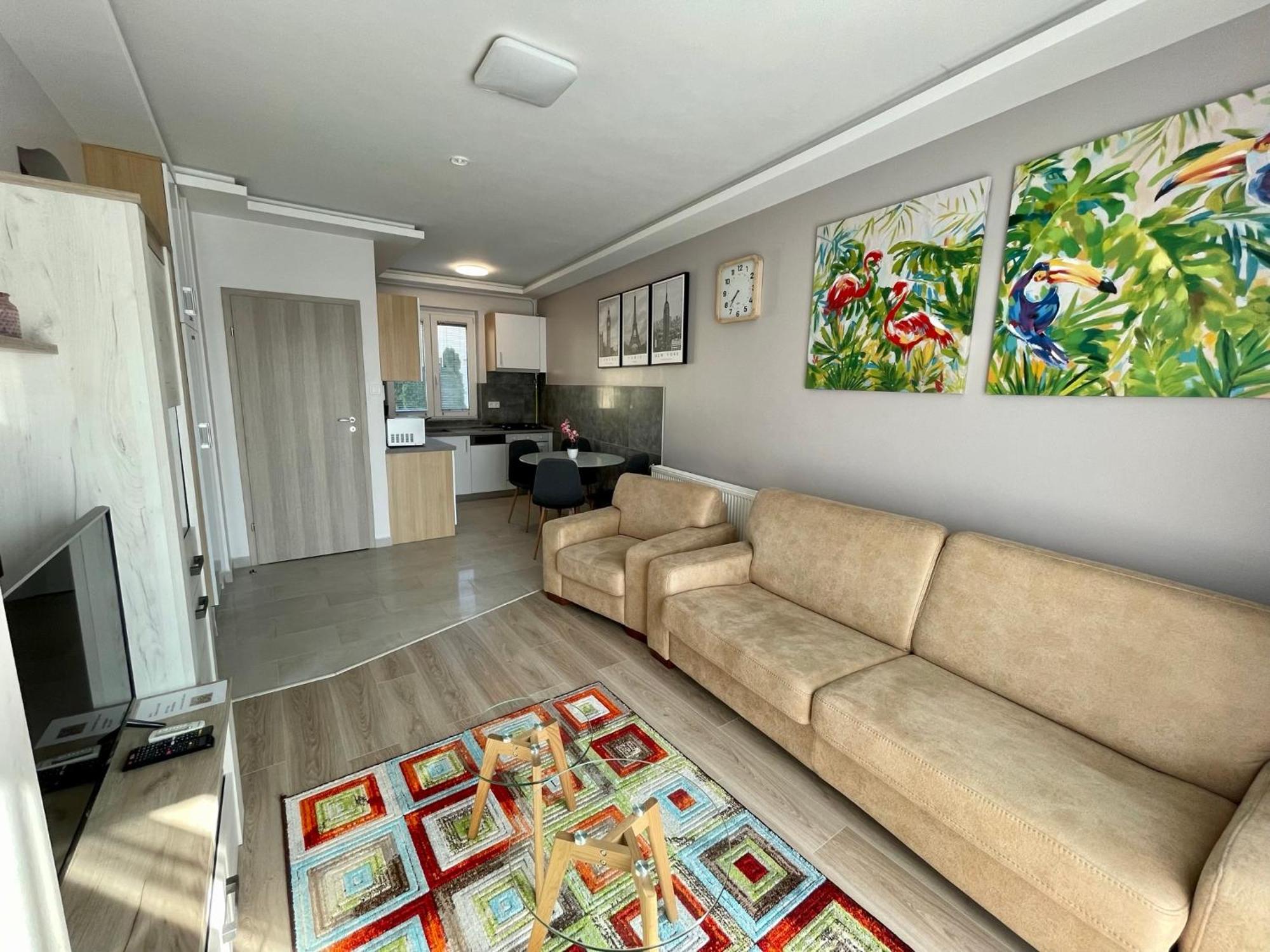 Lara Lux Apartment Hajduszoboszlo Ngoại thất bức ảnh