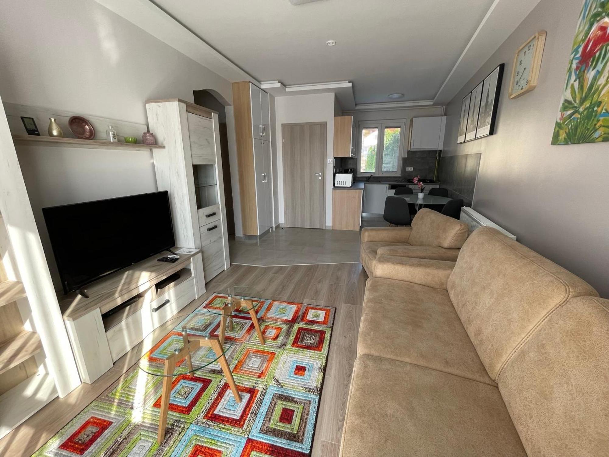 Lara Lux Apartment Hajduszoboszlo Ngoại thất bức ảnh